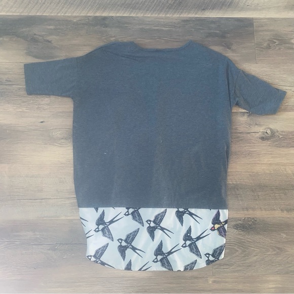 LuLaRoe Irma Tunic-Size XS - Picture 2 of 3